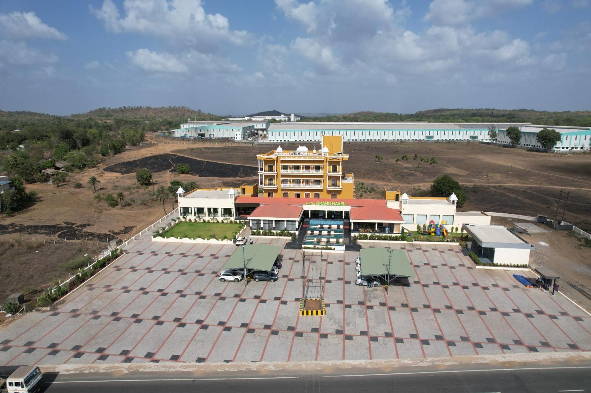 Hotel Grand Haveli Achad Luaran gambar