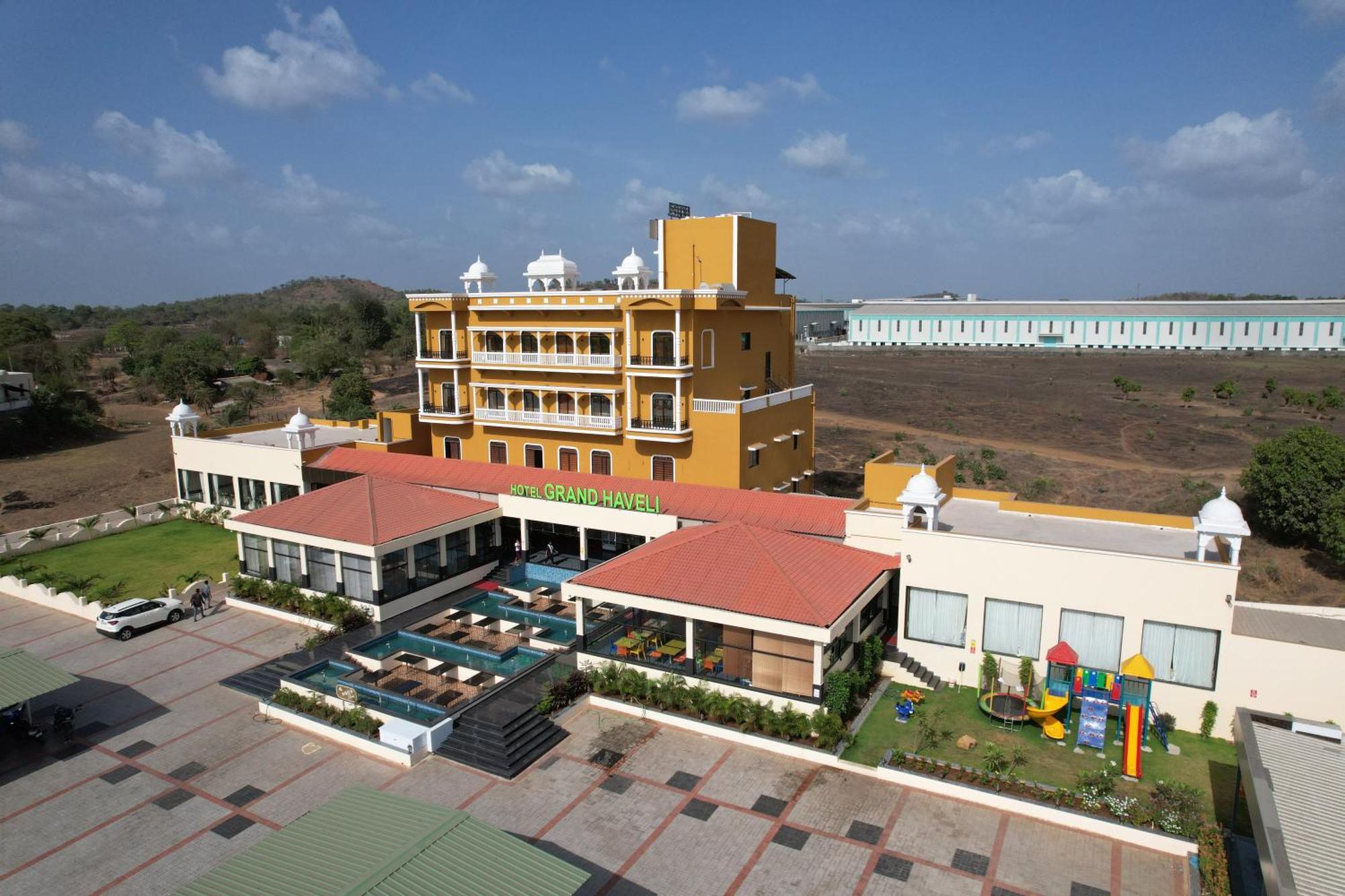 Hotel Grand Haveli Achad Luaran gambar
