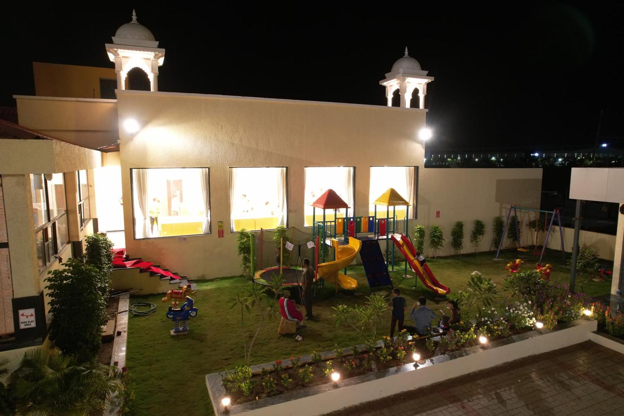 Hotel Grand Haveli Achad Luaran gambar