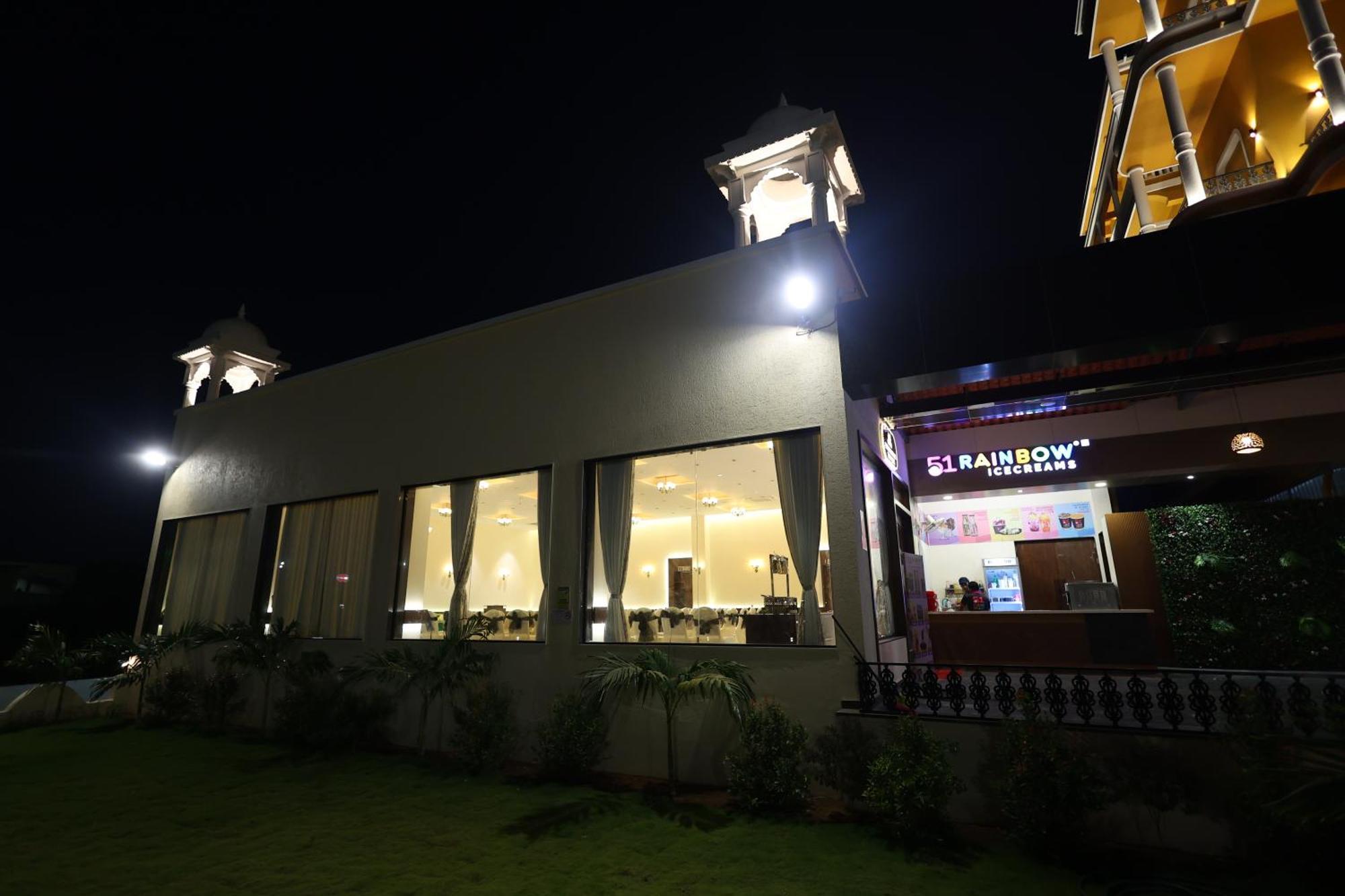 Hotel Grand Haveli Achad Luaran gambar