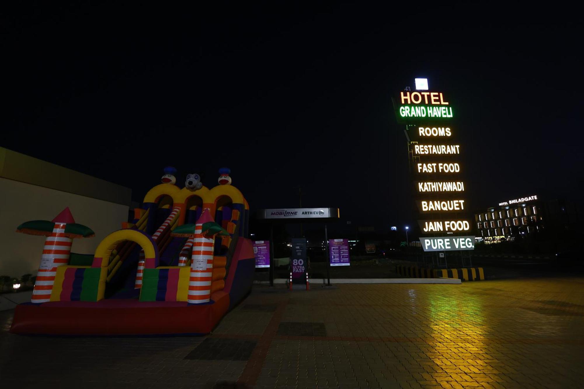 Hotel Grand Haveli Achad Luaran gambar