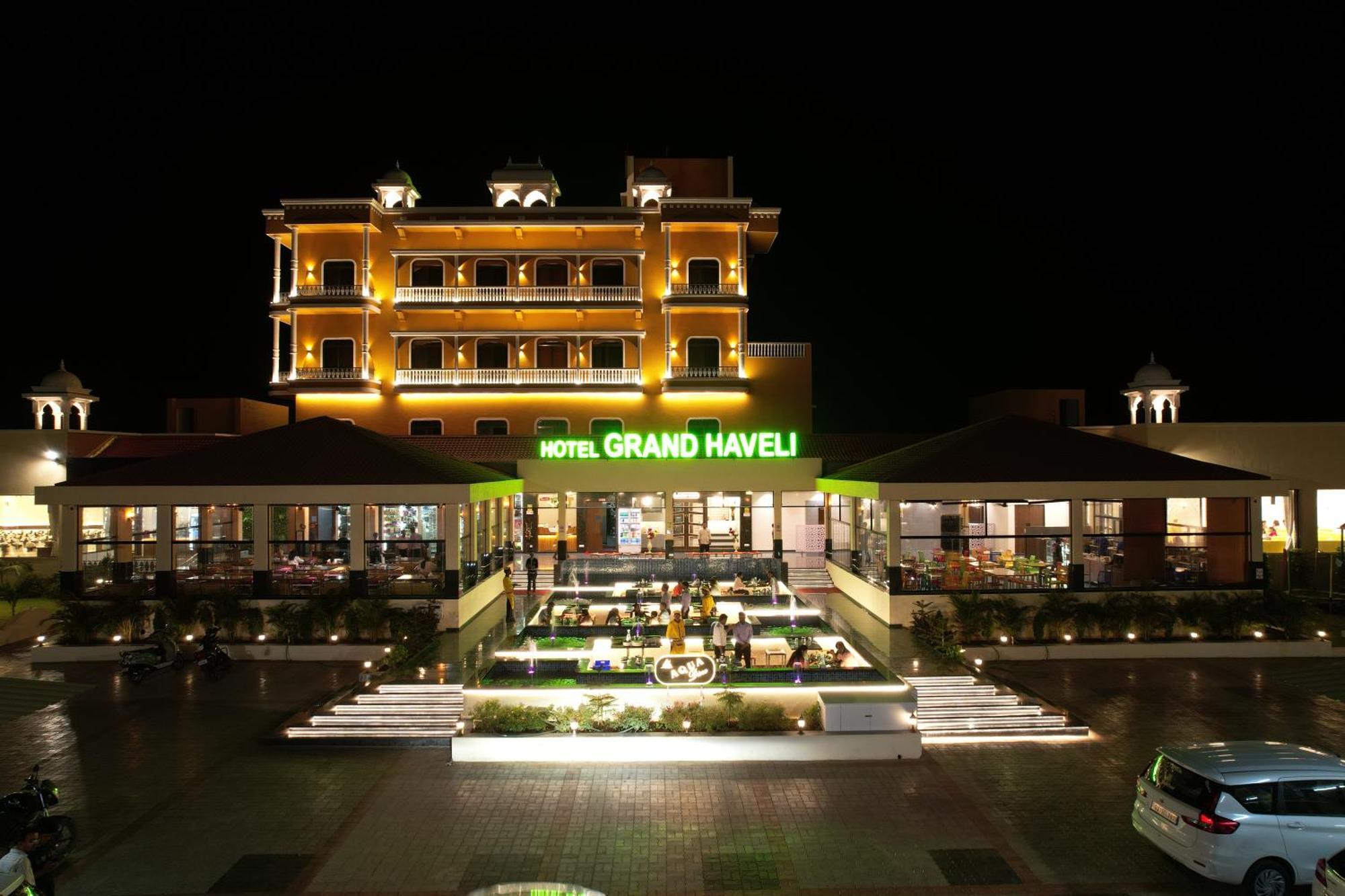 Hotel Grand Haveli Achad Luaran gambar