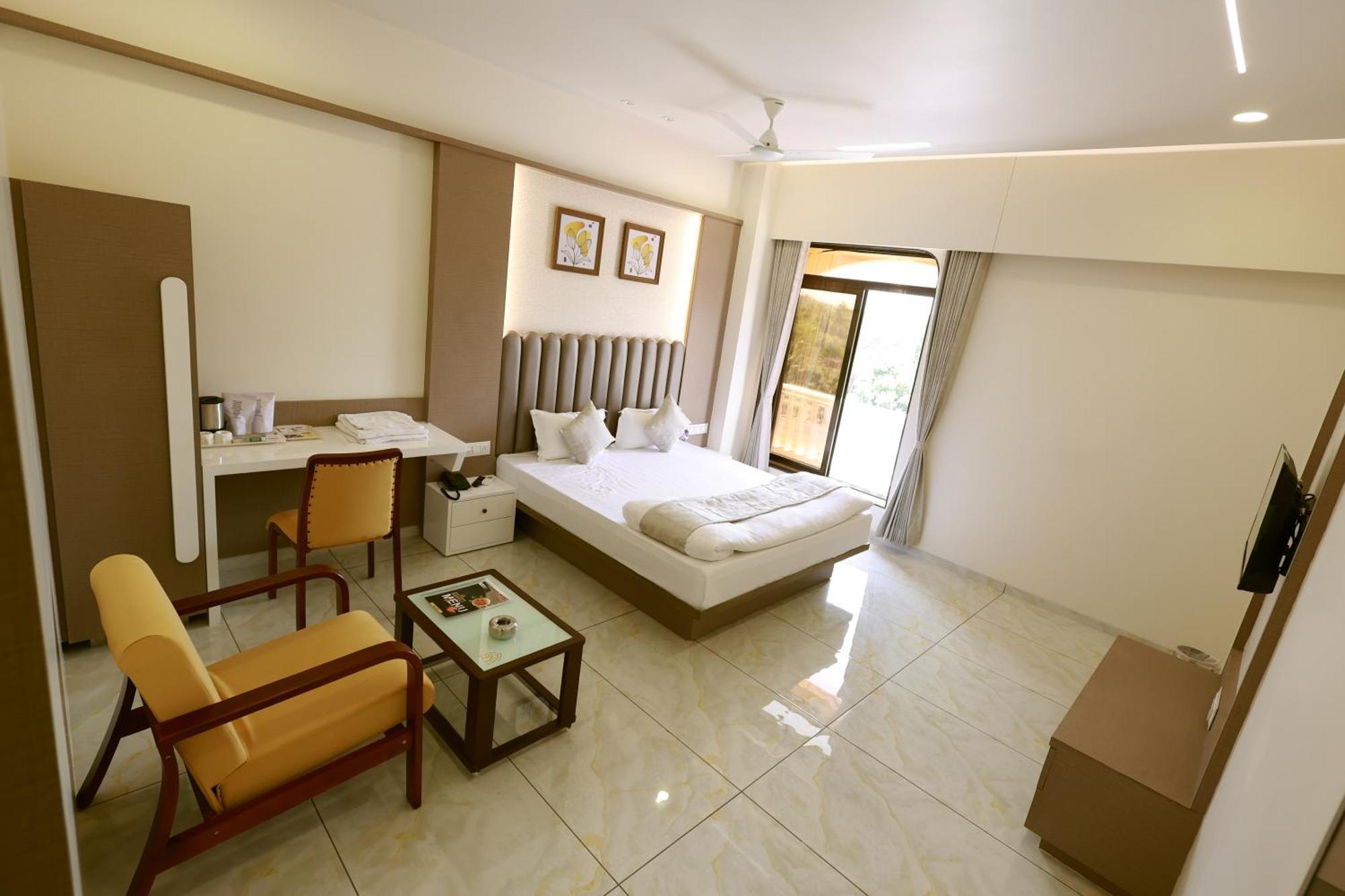 Hotel Grand Haveli Achad Luaran gambar
